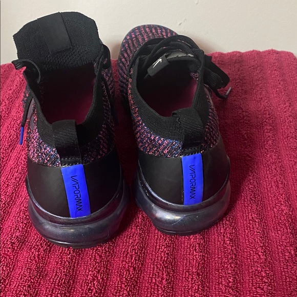 Nike VaporMax - Picture 3 of 3